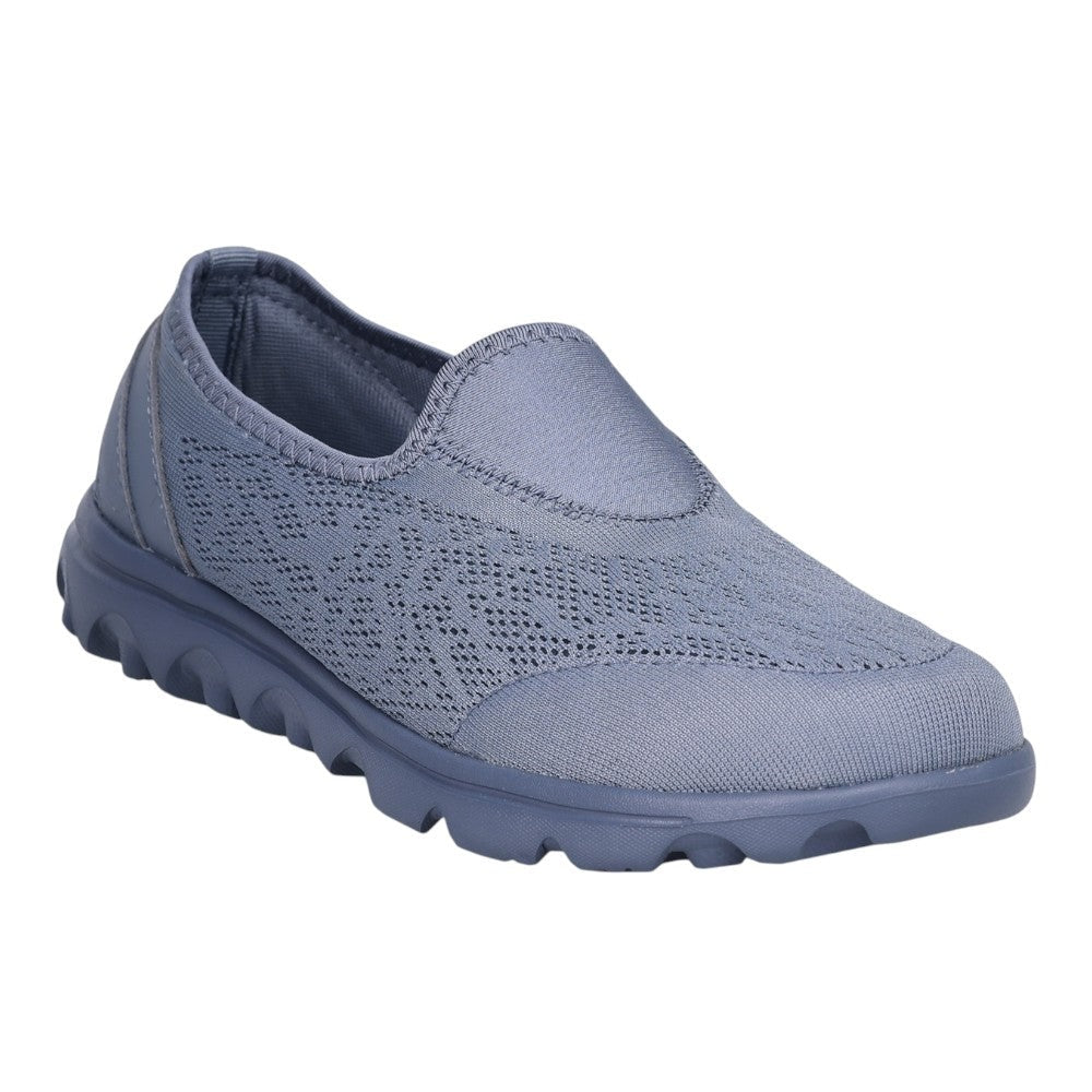TravelActiv Slip On Sneakers