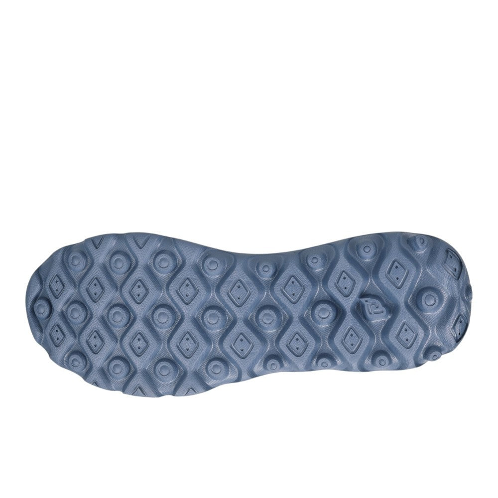 TravelActiv Slip On Sneakers
