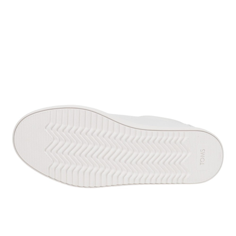 Izzy Sneaker
