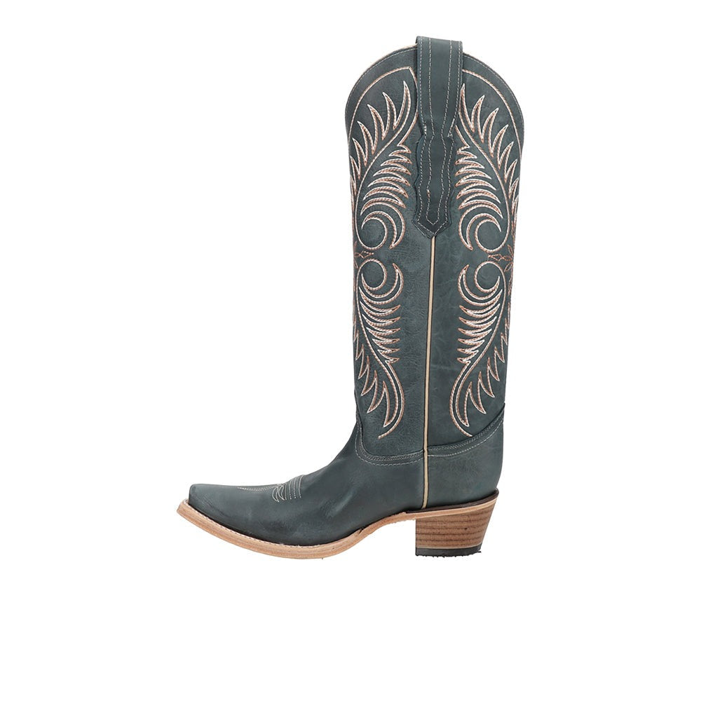 Distressed Embroidered Snip Toe Pull On Cowboy Boots