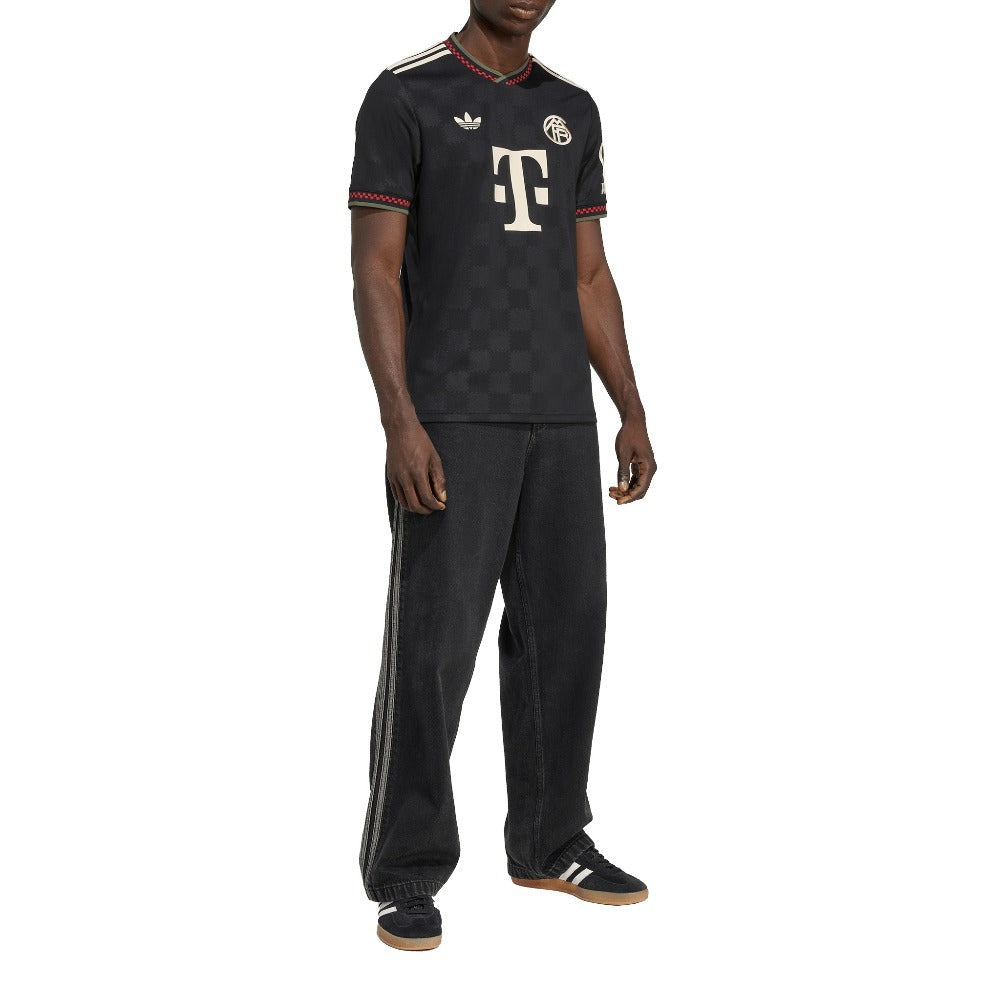 FC Bayern Third Jersey